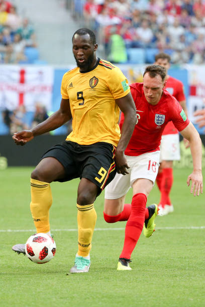 表现而闻名 表现而闻名