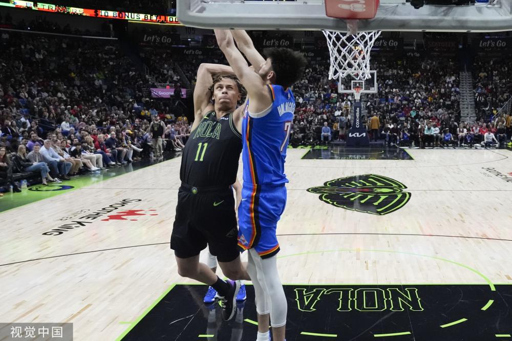 每个队员都 每个队员都