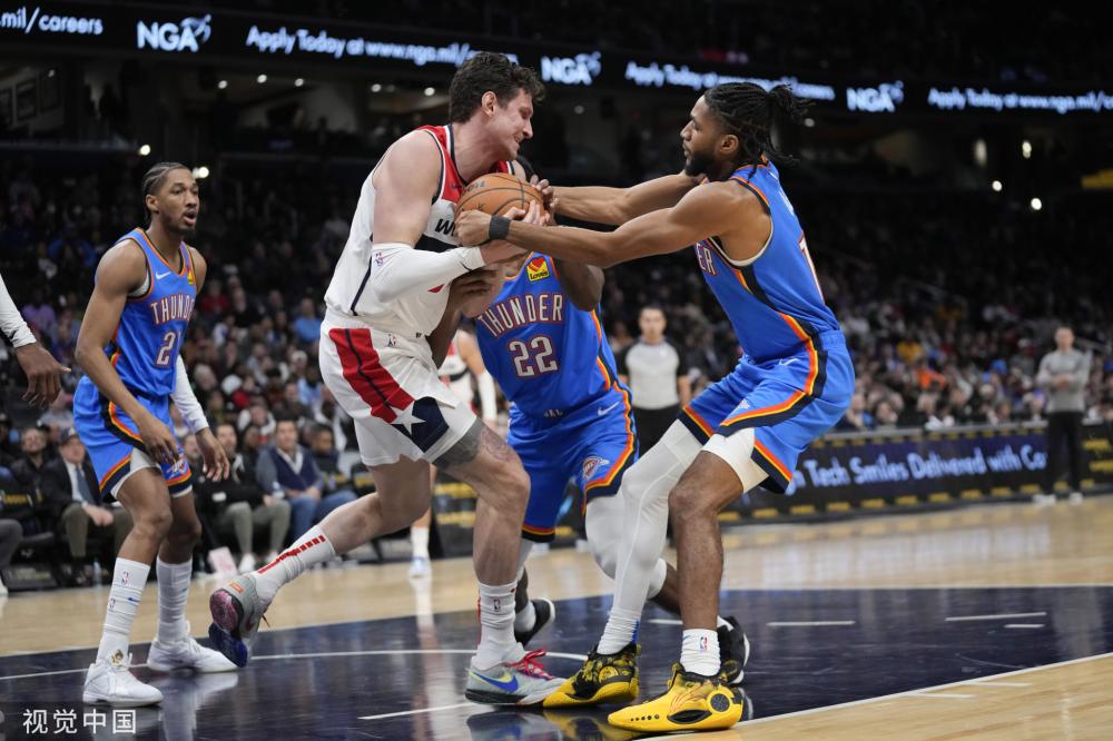 展现了她在 展现了她在